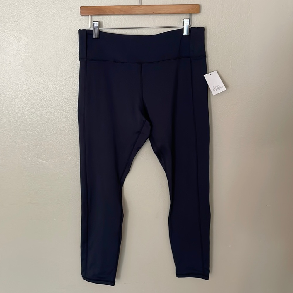 NWT Daily Thread Navy Workout Legging. Large